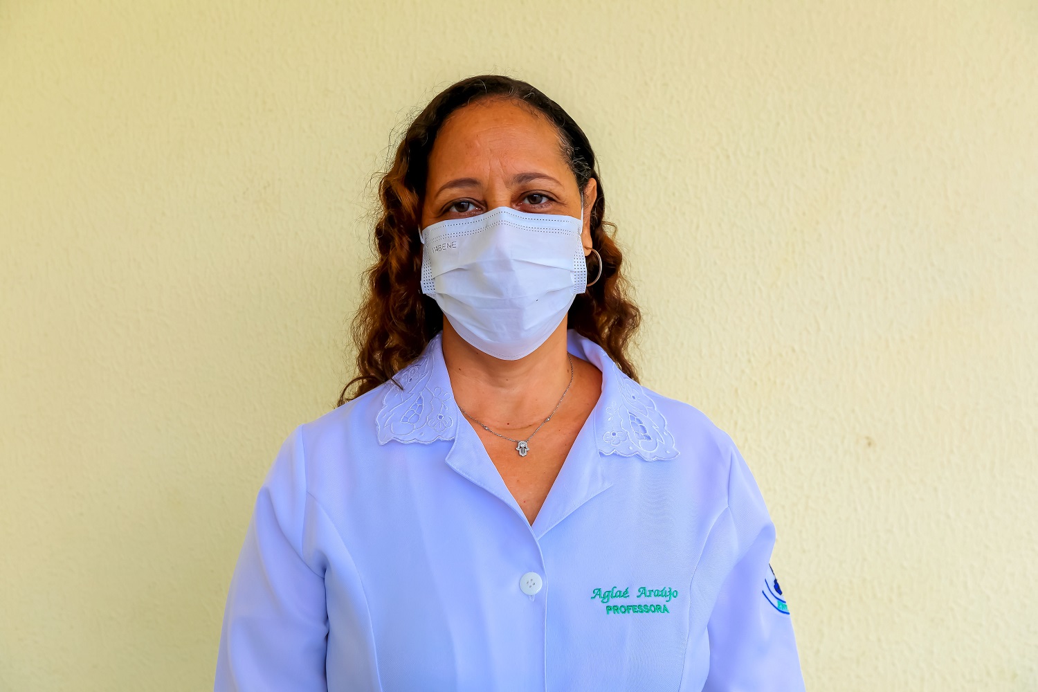 Aglaé Araújo é professora do curso de Enfermagem e coordena o projeto de extensão Pense
